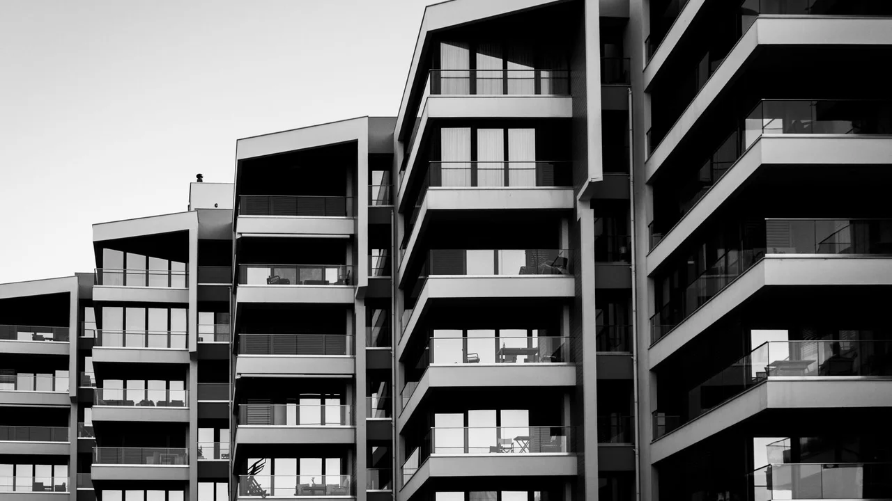7 Prompts de ChatGPT que vão Revolucionar seu Negócio Imobiliário em 2025 (o nº4 é ABSURDO!)