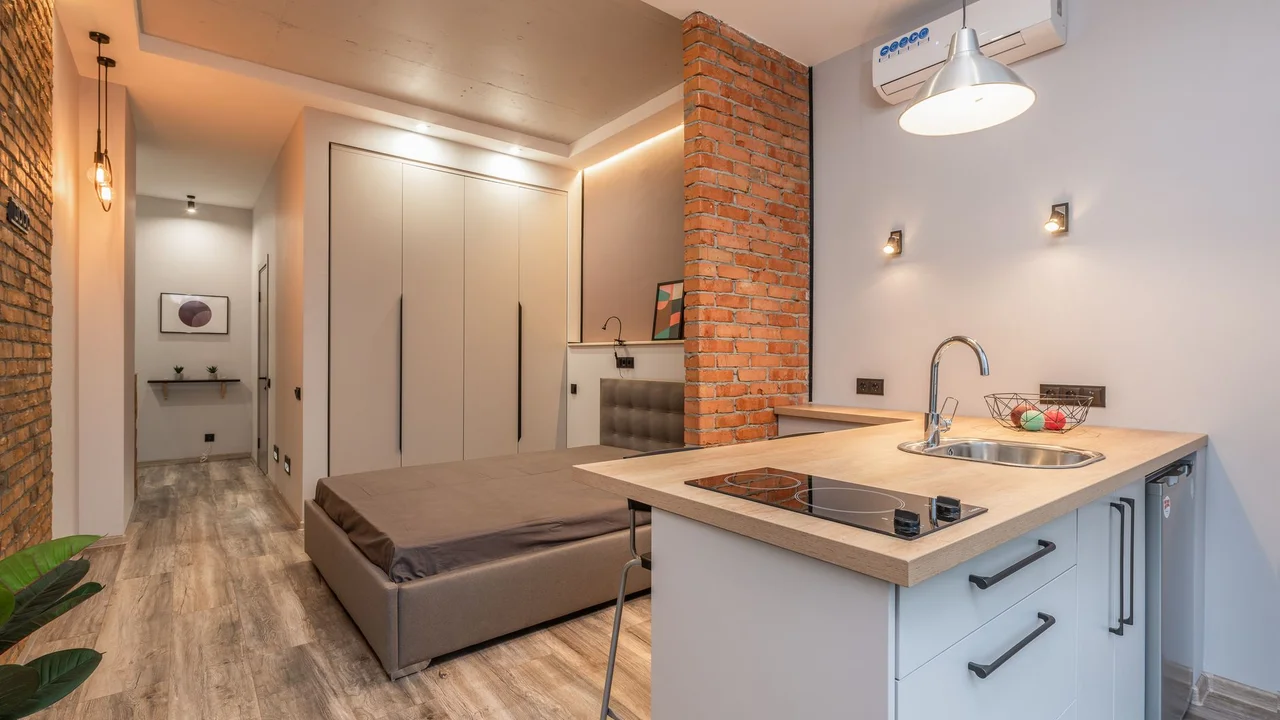 Apartamentos compactos vieram para ficar: como corretores usam anúncios digitais e WhatsApp para vender studios em tempo recorde