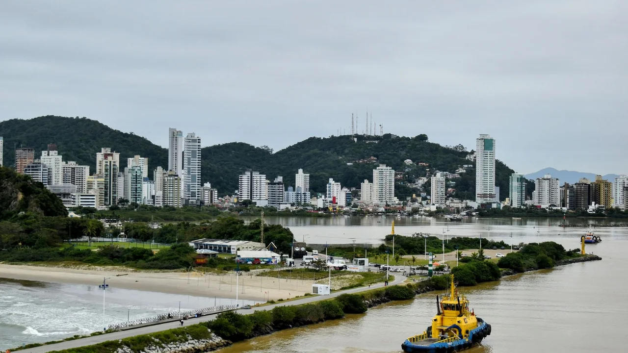 Como Vender Imóveis de Luxo no Mercado Mais Disputado do Brasil: O Método dos R$ 106 Milhões em VGV