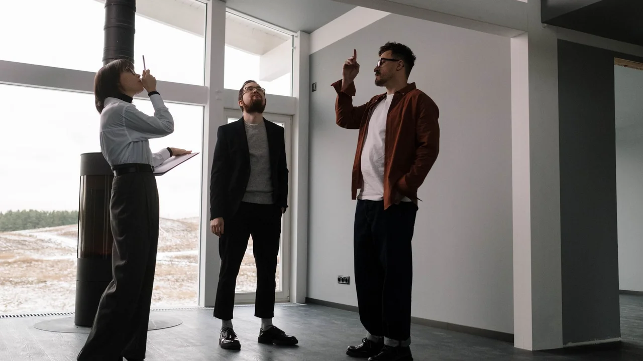 Cenário arquitetônico e imobiliário contemporâneo