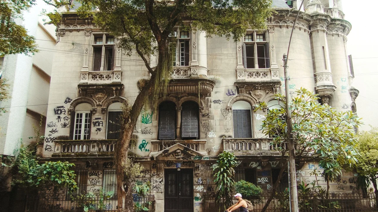 Revitalização da Rua da Carioca: como corretores podem antecipar a valorização e atrair investidores no Centro do Rio